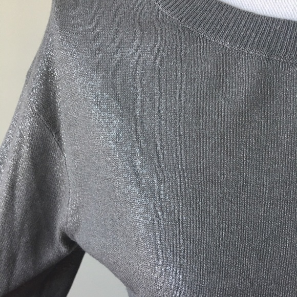 🌸 H&M Shiny Silver/Gray Top - Picture 2 of 4